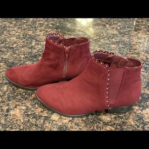 LC Lauren Conrad Burgundy Size 8 1/2M Ankle Boots